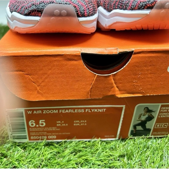 Nike women Air Zoom Fearless Fly Knit size 6.5 - Picture 5 of 5